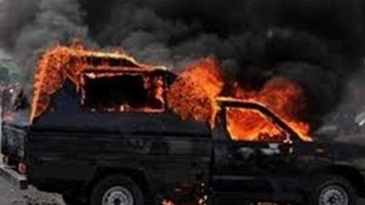 الإرهاب يضرب مجددًا.. استشهاد أمين شرطة في العريش برصاص مسلحين.. إحراق سيارتي شرطة وأخرى ملاكي وإصابة 2 من أفراد الأمن أعلى محور المريوطية.. وتكثيف أمني لضبط المتورطين في الحادثين