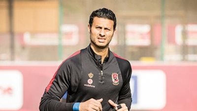 محمد الشناوي يغادر لقاء الأهلي وفيتا كلوب للإصابة