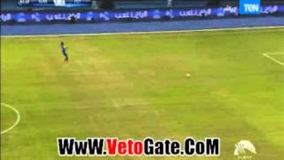 بالفيديو.. الجماهير تطالب بعودة «أبوتريكة» للملعب بمباراة نجوم العالم