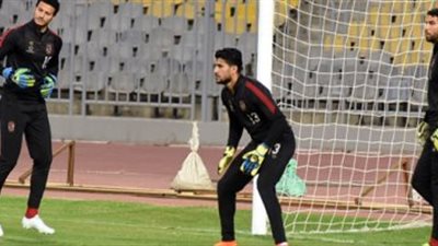 على طريقة شادي محمد.. من يحرس مرمى الأهلي في حالة إصابة علي لطفي؟ (فيديو)