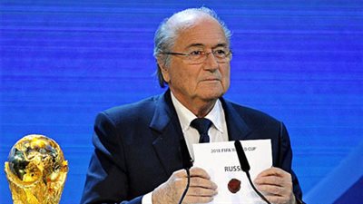 رئيس الفيفا يهنئ أمير قطر الجديد