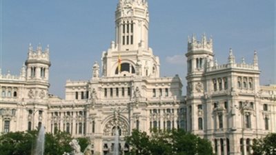 معهد الإحصاء الإسبانى: الأزمة الاقتصادية تجبر نصف مليون شخص على مغادرة البلاد