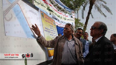 بالصور.. محافظ أسيوط يضع حجر أساس كوبري 