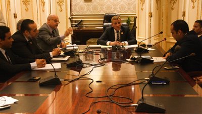 «قوى عاملة النواب» توصي بسرعة تنفيذ التسويات للموظفين