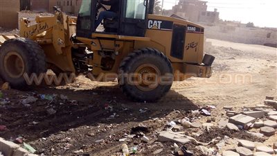 بالصور.. استمرار حملات النظافة بالأحياء الداخلية بالخارجة