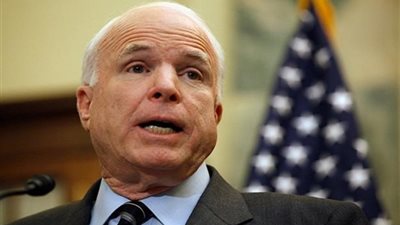 سيناتور أمريكي: ميزانيتنا تعطي بوتين عشرات ملايين الدولارات