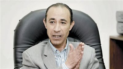 عصام الأمير ينفذ نصائح الأطباء بالابتعاد عن التدخين