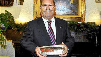 «خينتو» رئيسًا شرفيًا لنادي ريـال مدريد