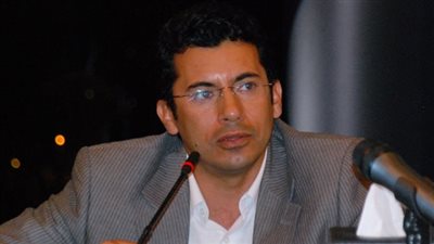 رئيس هيئة الاستاد: أفكر في العدول عن الاستقالة بعد مظاهرة الموظفين