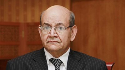 «زيزو» ورشوان توفيق يصلان عزاء إبراهيم بدران بـ6 أكتوبر