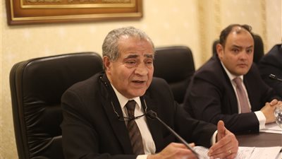 وزير التموين يكشف: ٤٠٠ ألف غير مستحق للدعم في المرحلة الثانية.. وقف صرف الخبز لغير المستحقين قريبا وتطبيق آلية جديدة.. الأرز بـ٩ جنيهات أول أبريل.. أصحاب المخابز وراء شائعات الحذف العشوائي