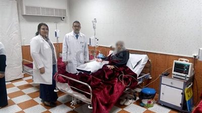 أول مريضة أورام تتلقى جرعة العلاج الكيماوي بمستشفى الغردقة العام (صور)