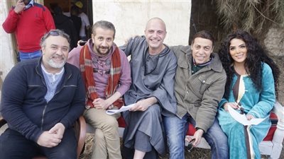 مسلسلات رمضان على كف عفريت.. غادة عبد الرازق تسابق الزمن للحاق بالسباق.. حورية فرغلي مهددة بالخروج.. ويسرا ونيللي كريم والفخراني أبرز الغائبين