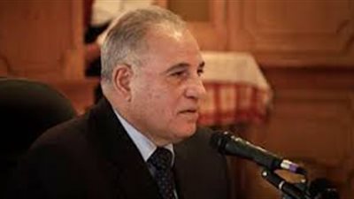 5 مطالب لموظفي الشهر العقاري من «الزند».. تخفيض فترة العمل.. إقرار «السبت» إجازة.. الانضمام إلى مظلة العلاج القضائي.. الاستثناء من قانون الخدمة المدنية.. توفيق الوضع القانوني لساعا