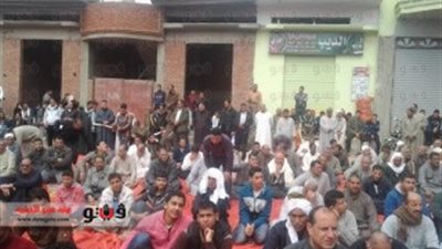 بالفيديو والصور.. الآلاف يشاركون في تشييع عزازي على عزازي