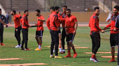 تدريبات استشفائية للاعبي الأهلي الأساسيين استعدادا لشبيبة الساورة