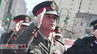 قائد المنطقة العسكرية بالإسكندرية: الجيش والشرطة يسعيان لإعادة الاستقرار والأمن للبلاد