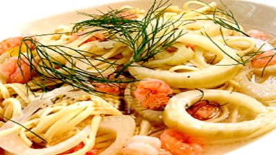 للمرأة العاملة.. طريقة مبسطة لعمل المكرونة الإيطالي بالجمبري