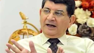 العاصي يحجز غرفا فندقية لأطقم الطيران والضيافة تجنبًا لأحداث 30 يونيو