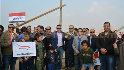 بالصور.. وصول عدد من رموز المجتمع إلى حفل 