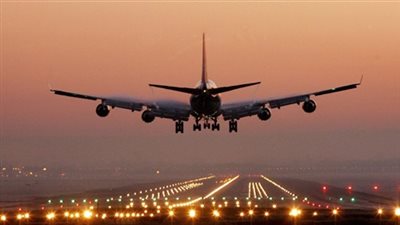 نائب رئيس السودان ومدير جهاز الأمن والمخابرات يغادران مطار القاهرة