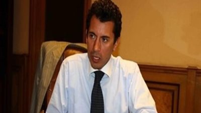 وزير الرياضة يفرض حظرا إعلاميا على مديري استادات أمم أفريقيا