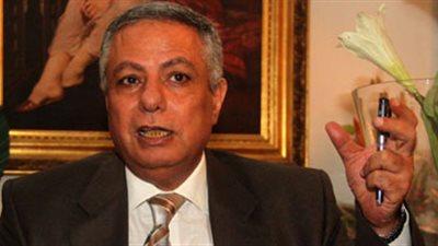 أبو النصر: طالبة 