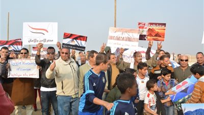 محتفلو «أمان يا مصر» يستقبلون محافظ الجيزة بالمزمار البلدي