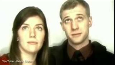 بالفيديو والصور.. شاب يطلب يد حبيبته بطريقة مبتكرة