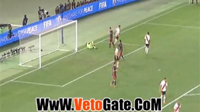 بالفيديو.. «ميسى» يهدر فرصة الهدف الأول بنهائي مونديال الأندية