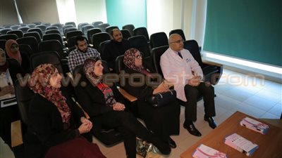 بالصور.. آمنة نصير وابنتها تزوران «بهية» وتطالبان المصريين بالتبرع لها