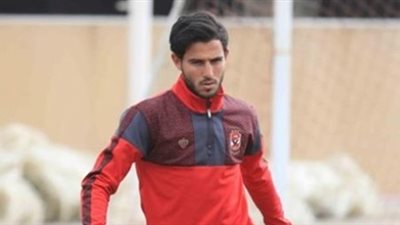 مصدر بالأهلي يكشف موقف حمدي فتحي من اللحاق بقمة 30 مارس