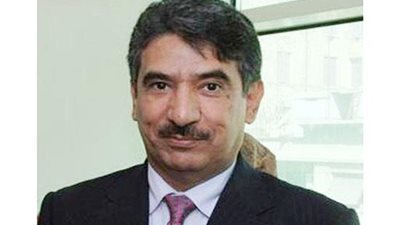 سفير الكويت في مصر يستقبل نجل ولي العهد بمطار القاهرة