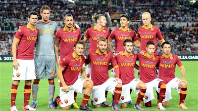 الليلة.. روما يواجه ميلان في قمة الدوري الإيطالي