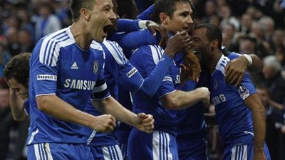 نشرة الأخبار الرياضية: تشيلسي يسحق توتنهام بالدوري الإنجليزي.. برشلونة يسقط أمام بلد الوليد بالليجا.. الفرعون المصري يتصدر غلاف مجلة البلوز.. الأهلي يفوز على الزمالك في مؤجلات الطائرة