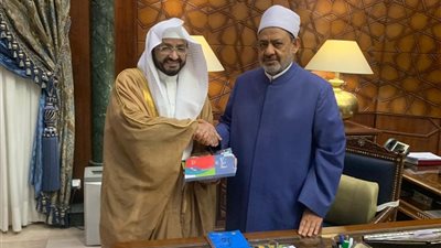 شيخ الأزهر يستقبل مؤسس مشروع «السلام عليك أيها النبي»