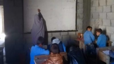 مواطن يحول منزله لمدرسة في الشيخ زويد