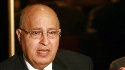 نبيل شعث يصل القاهرة قادمًا من المغرب فى طريقه إلى رام الله