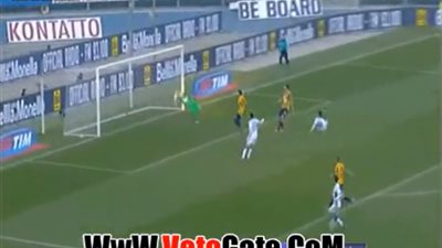 بالفيديو.. هيلاس فيرونا يتعادل مع ساسولو بهدف لمثله