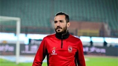 معلول يكتفي بالجري وتدريبات تأهيلية للاعبي الأهلي استعدادا لمواجهة شبيبة