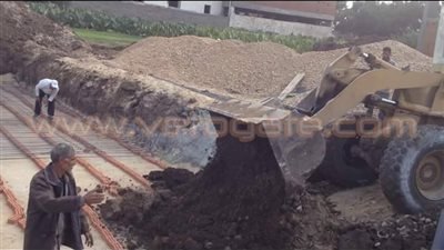 بالصور.. إزالة 69 حالة تعد على أراض زراعية بكوم حمادة