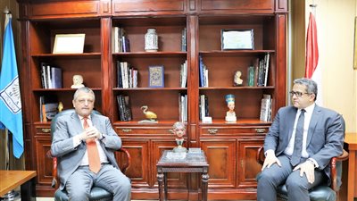 وزير الآثار يبحث التعاون مع سفير النمسا بالقاهرة