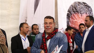 عصام كامل يسجل في كشوف عمومية الصحفيين (فيديو)