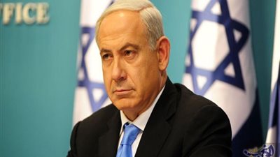 كاتب إسرائيلي: نتنياهو يواجه أزمة بعد صاروخي غزة