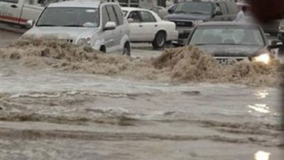 السيول تتسبب في قطع طريق رأس غارب بالغردقة