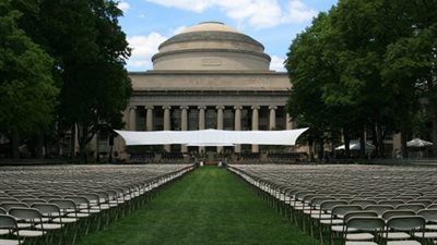 إغلاق مدارس ماساتشوستس الأمريكية بعد تلقي رسائل تهديد