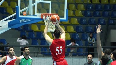 الأهلي يقهر الاتحاد ويتأهل لنهائي كأس «السلة»