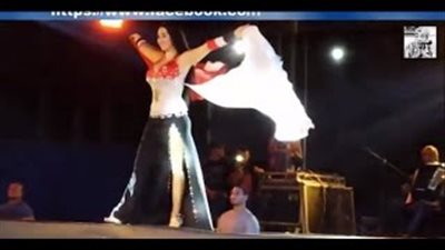 بالفيديو.. حفلات انتهت بكوارث.. افتتاح مهرجان الإسكندرية السينمائي يتسبب في اتهام «خالد يوسف» بالتحرش.. رقص «صافيناز» بالعلم المصري يكلفها 30 ألف جنيه.. وحفل نصر أكتوبر يحرم «