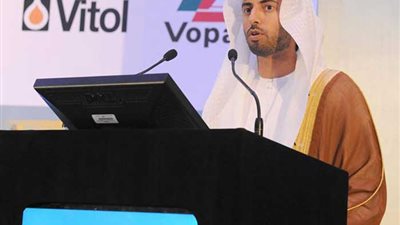 وزير نفط الإمارات يحث منتجي العالم على عدم زيادة الإنتاج في 2015