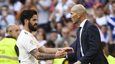 زيدان يحقق فوزه الأول مع ريـال مدريد على سيلتا فيجو 0/2 في الليجا